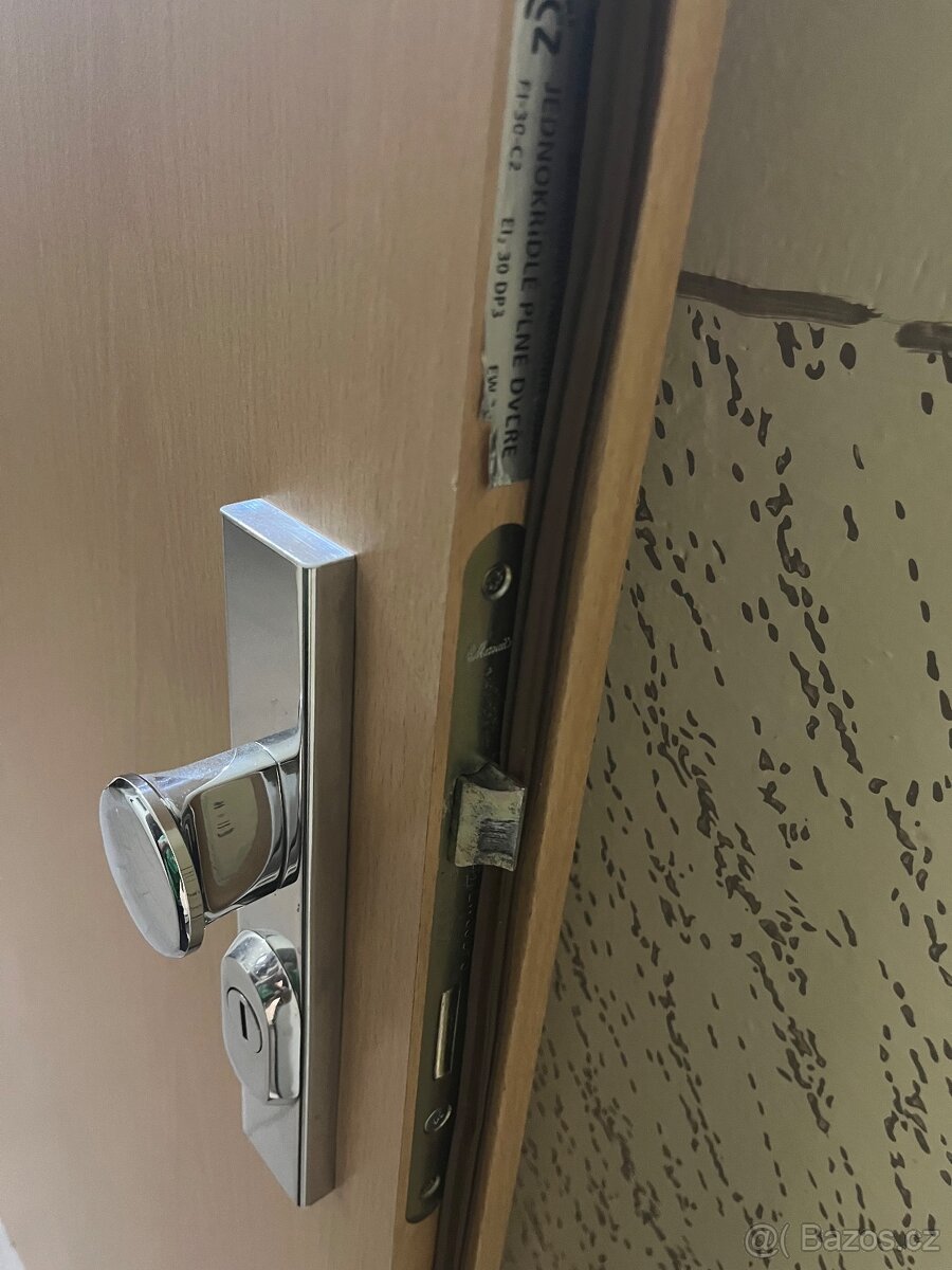 Dveře do bytu protipožární 80P - 3