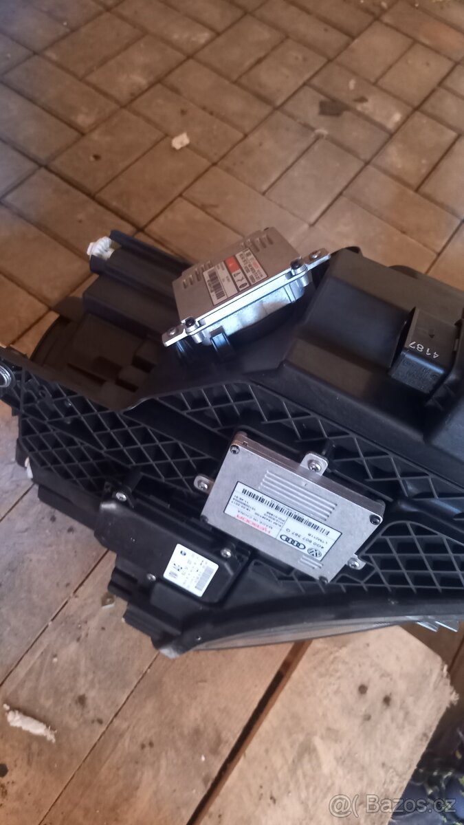 Superb 3 - xenony - 3