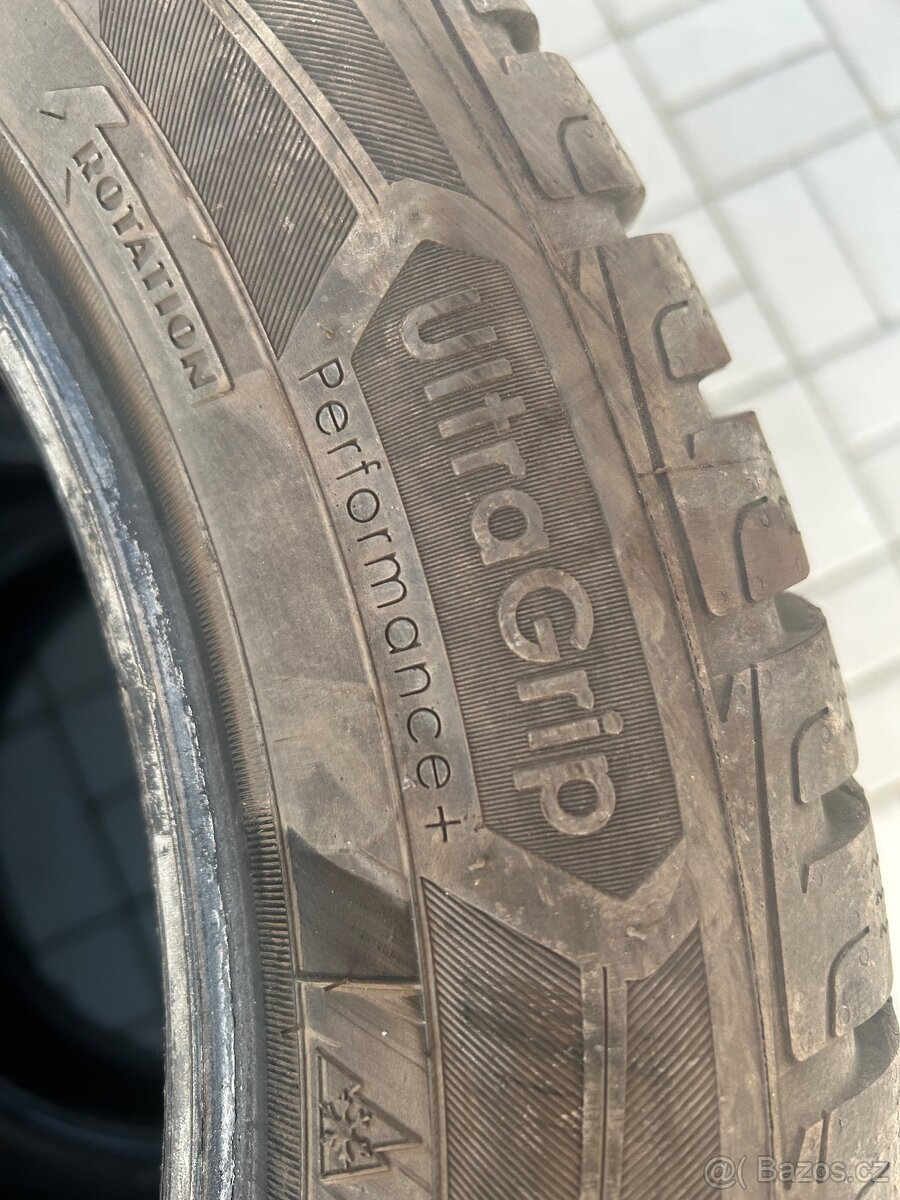 Zimní pneu Goodyear 195/60 R18 - 3