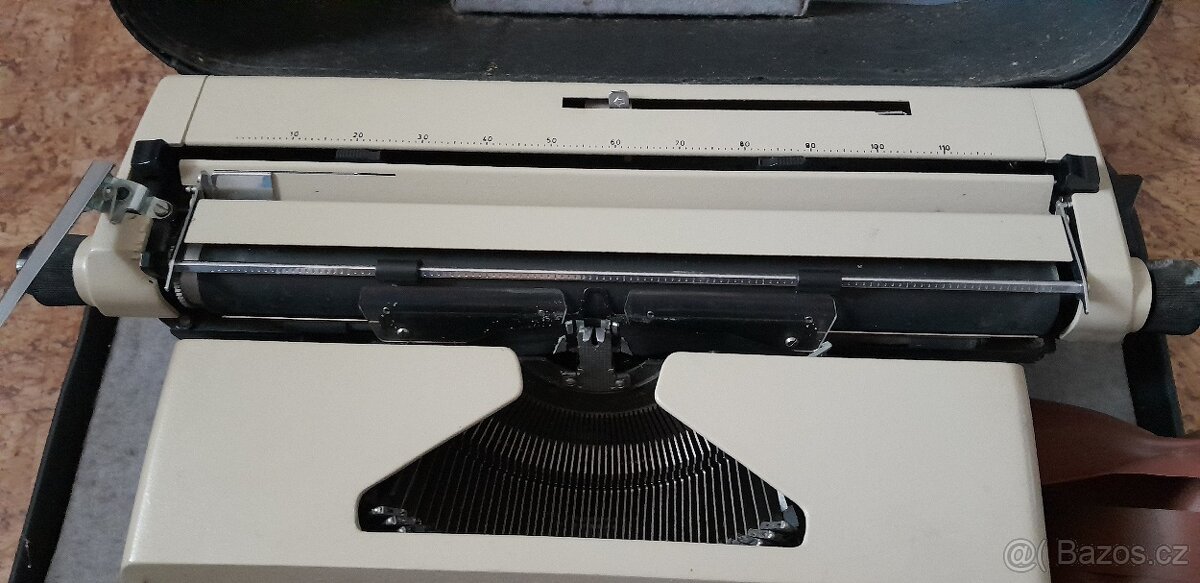 Psací stroj Consul - 3