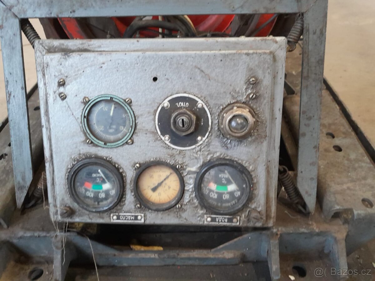 ŘADOVÝ DVOUVÁLEC - 3