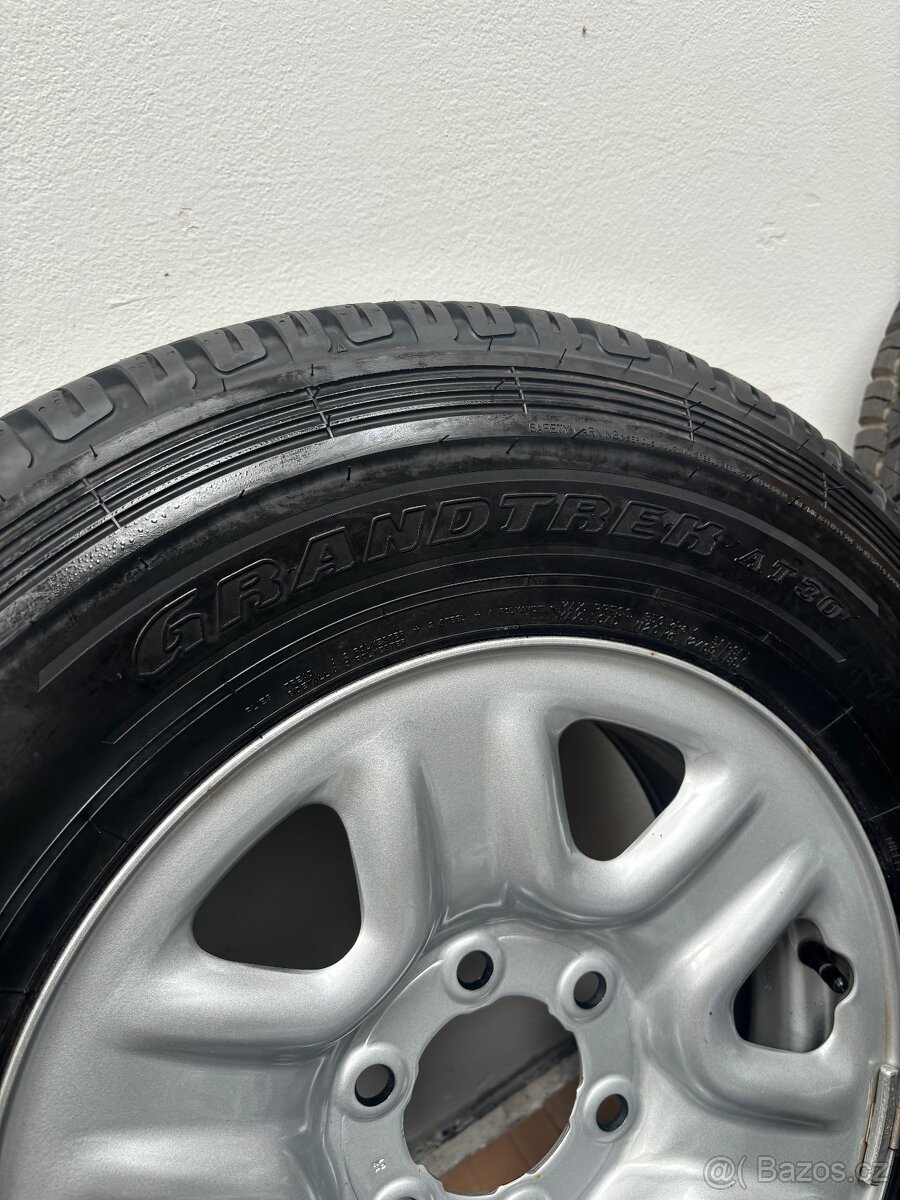 245/75/17 Dunlop Grandtrek AT30 Nová sada Toyota