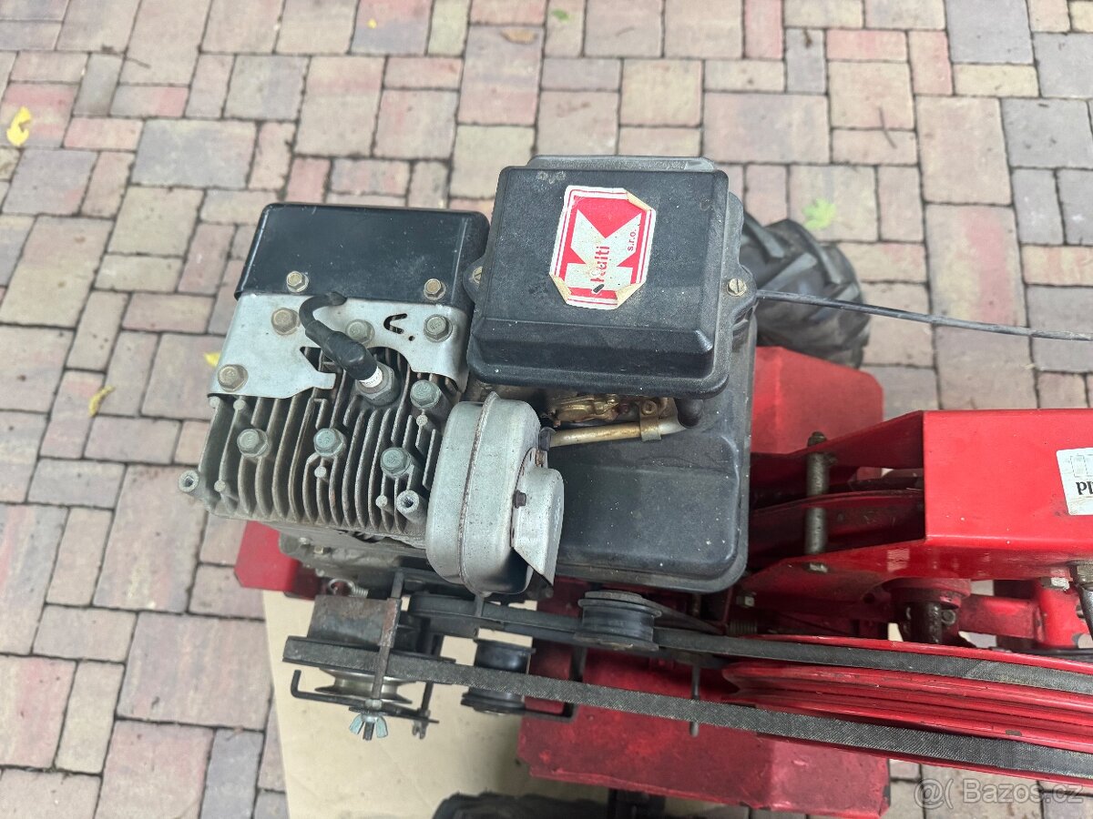 Prodam malotraktor zn. Mountfield - 3