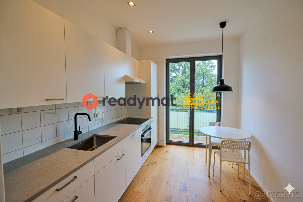 Prodej bytu 3+1, 86 m2, garáž, zahrada, Uherský Brod - 3