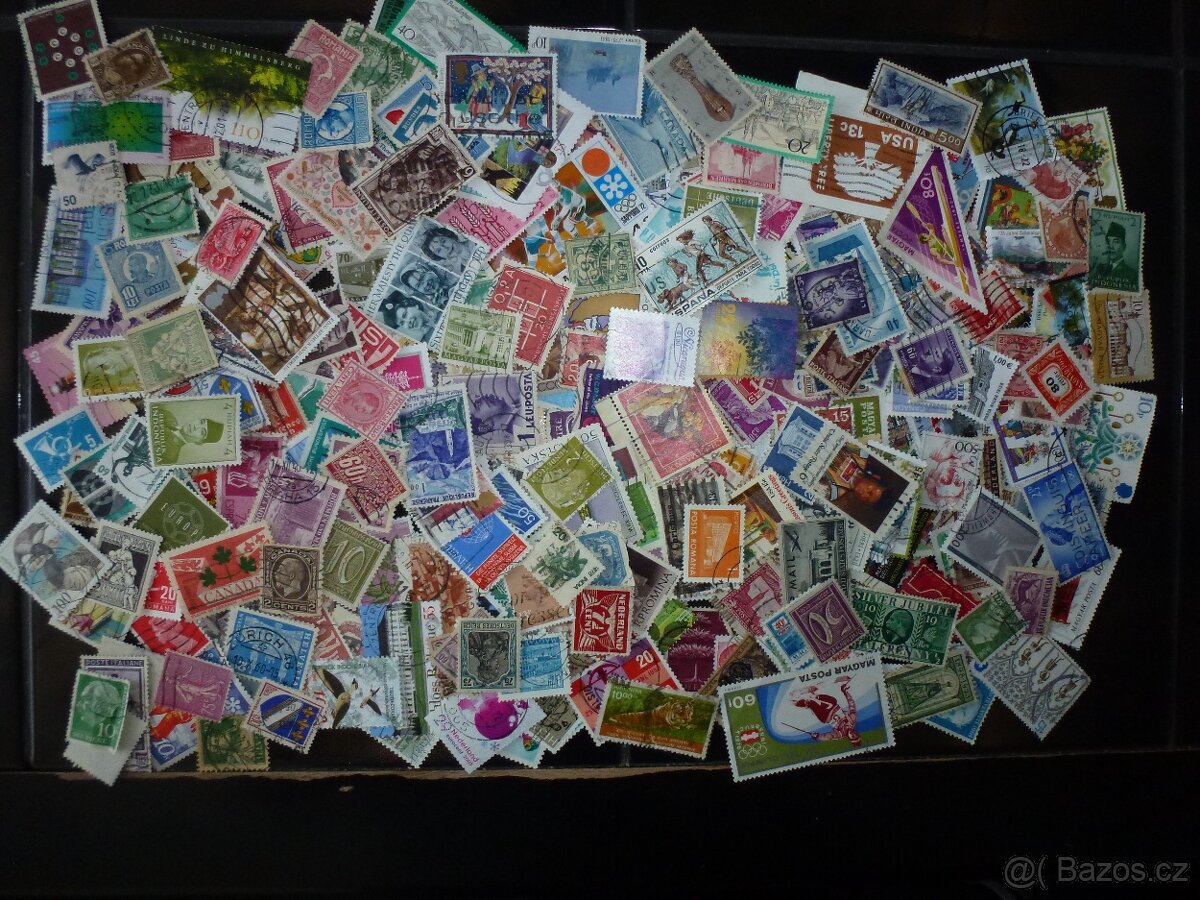 Poštovní známky z celého světa přes 5000 ks - 3