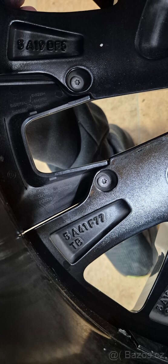 Originální alu disků BMW 7 G70 i7 G12 G11 10,5x21 ET44 - 3