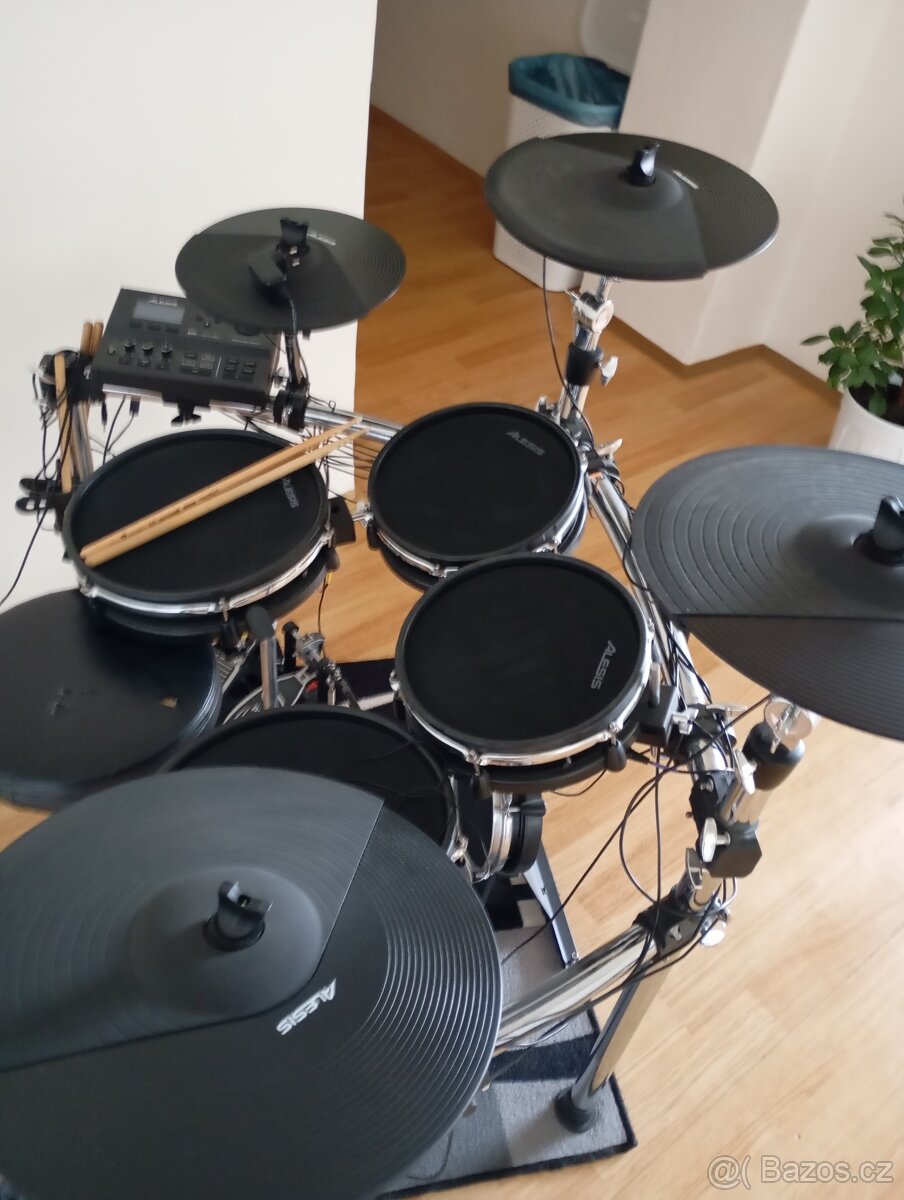 Elektrické bicí Alessis - 3