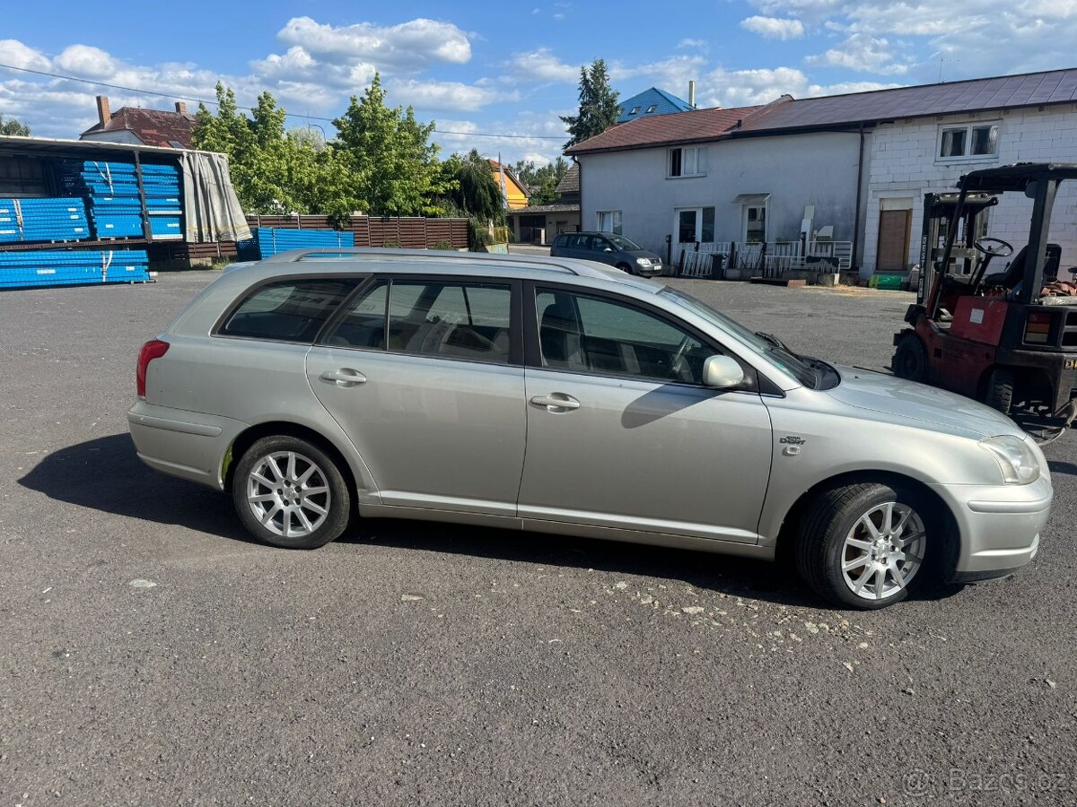 Toyota Avensis 2,2 diesel - 3