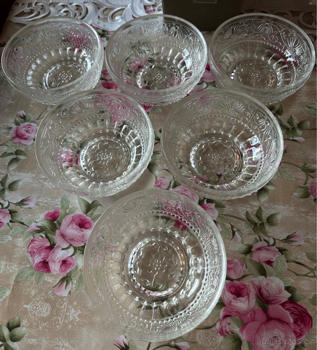 Cibulák sklo (od P.Pánka) retro Cechoslovakia 6+6+6 - 3