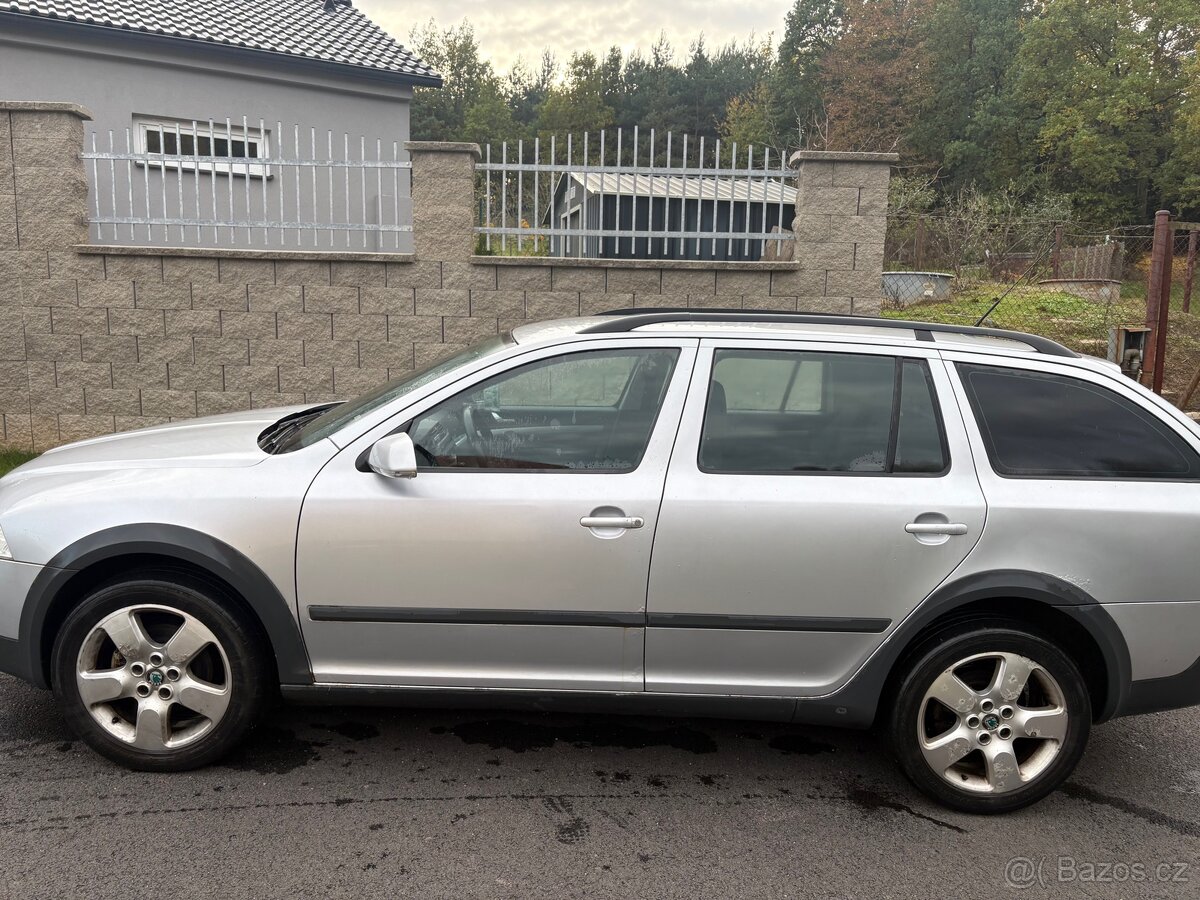 Škoda Octavia scout 2.0 tdi4x4 103kw - 3