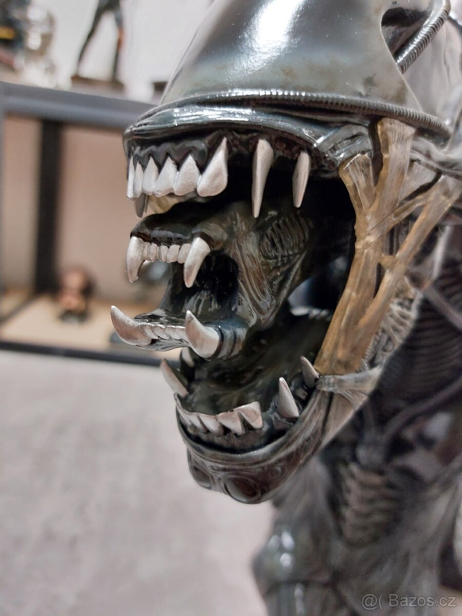 Alien Warrior Legendary Scale Bust Sideshow - 3