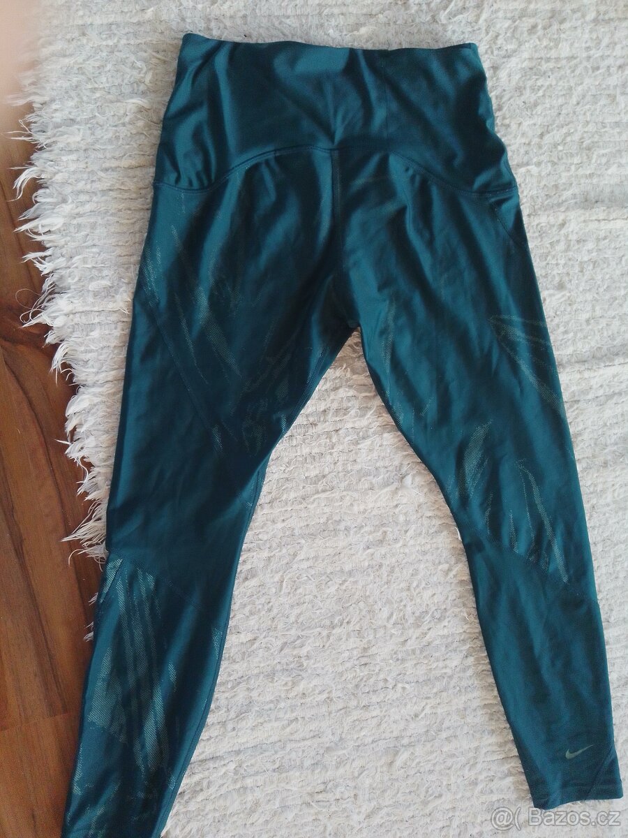 Souprava Nike a Adidas - 3