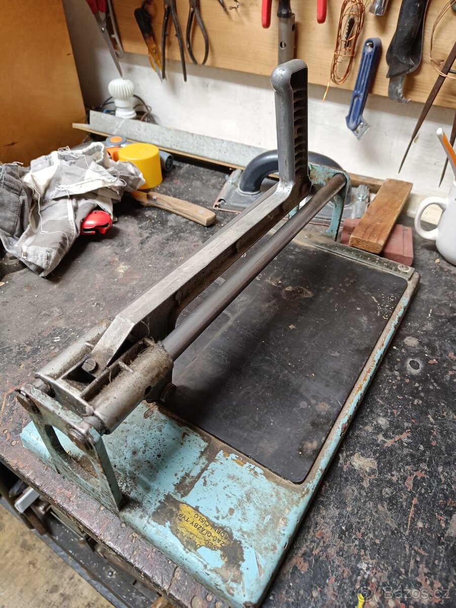 Řezačka dlažby - 3