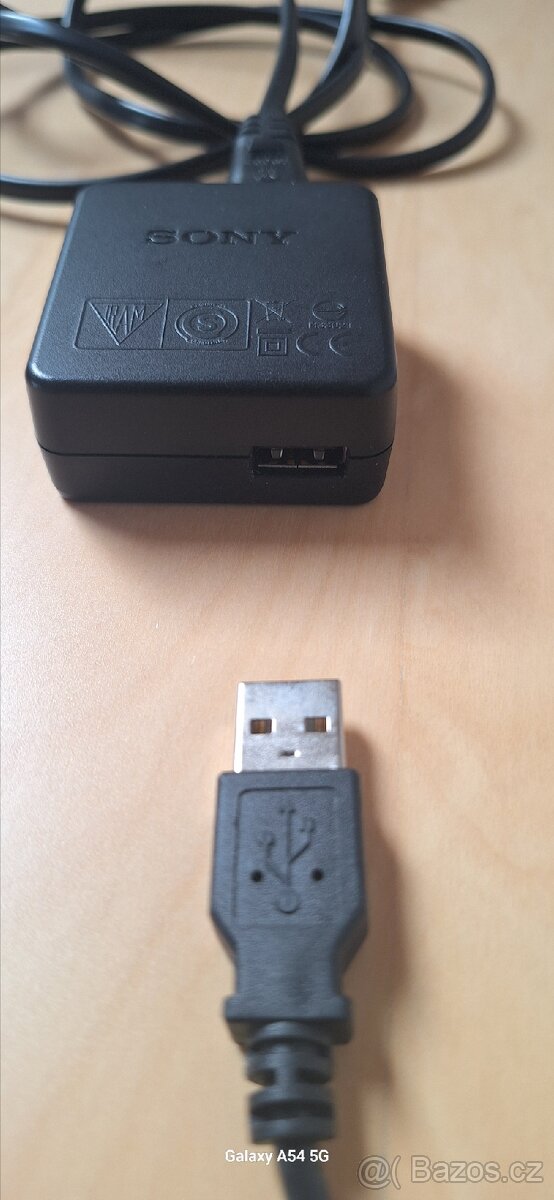 Nabíječka Sony. - 3