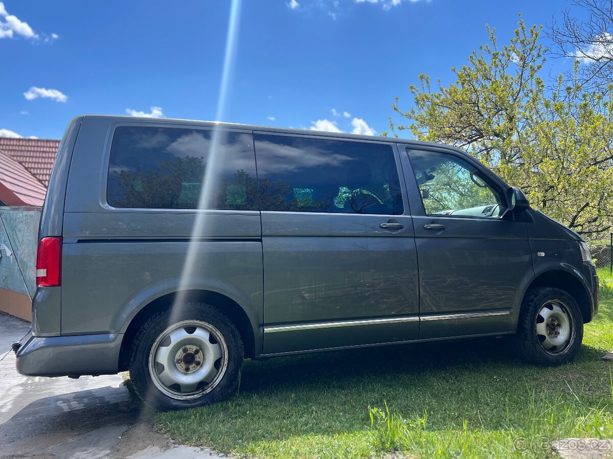 VW Multivan T5 4x4 Highline 132 KW DSG automat - 3
