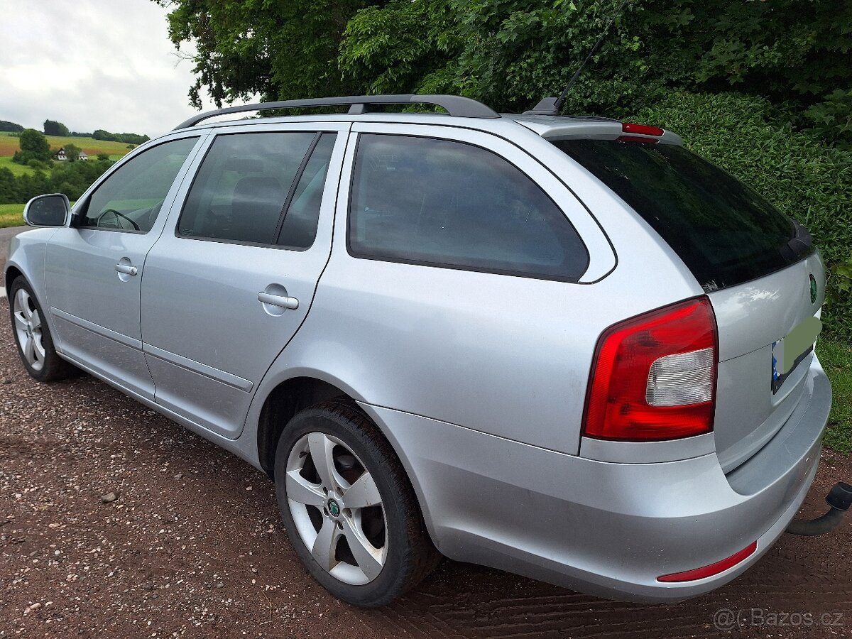 ŠKODA OCTAVIA COMBI - 3