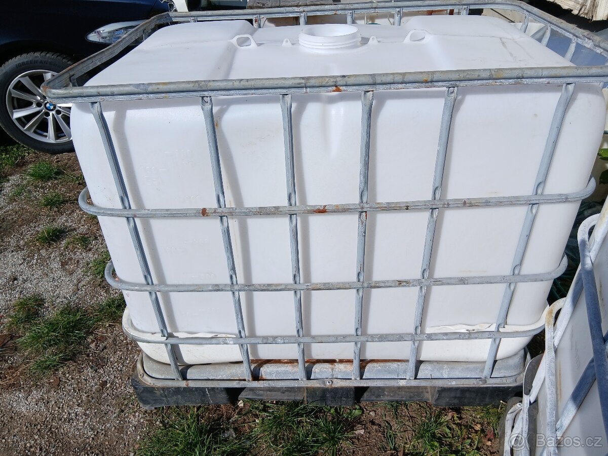 600 litrová nádrž - 3