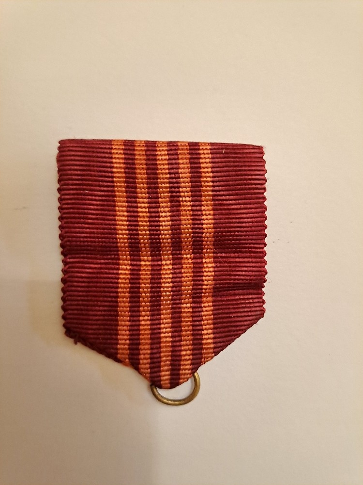 STARÉ MOSAZNÉ MEDAILE ZE 30.let - 3