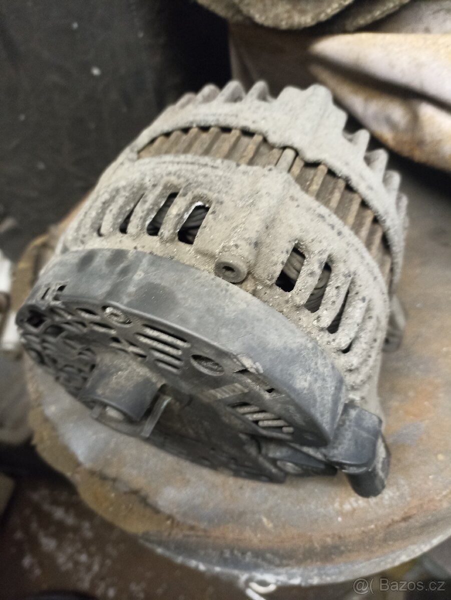 Ford Mondeo MK4 alternátor, kompresor klimatizace na opravu - 3