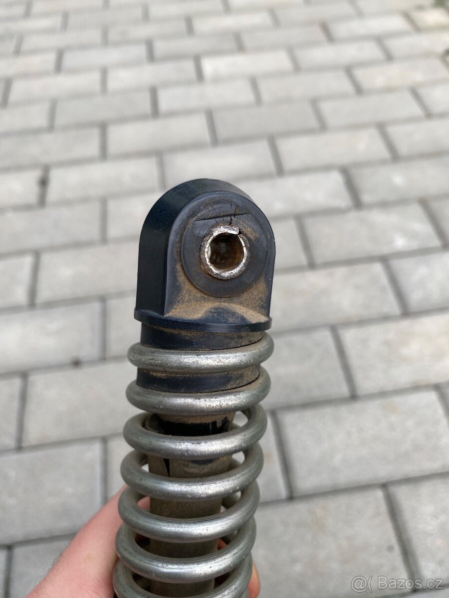 Zadní tlumiče Babetta 210 - 3