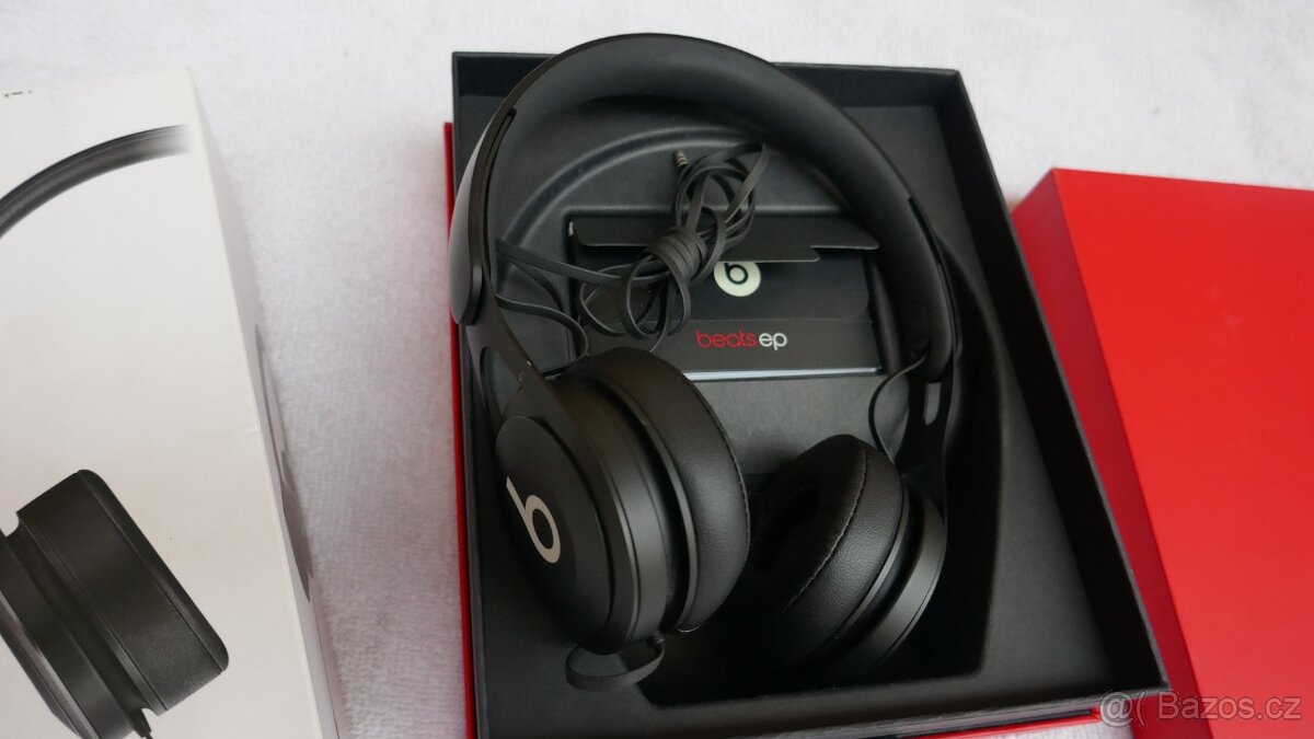 Beats EP černá//AKG Y500 - 3