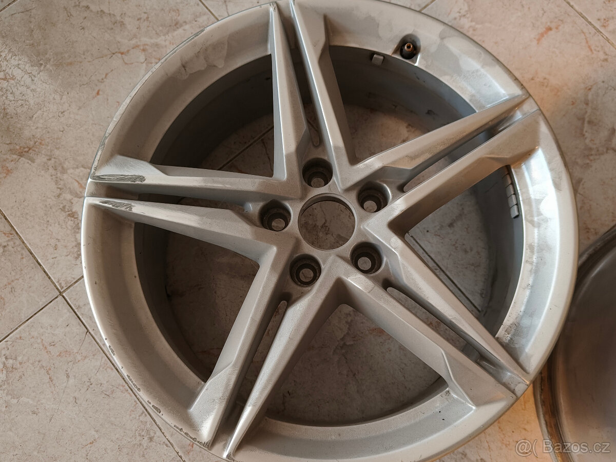 ALU kola AUDI R18 2ks - 8W0601025EC - 3