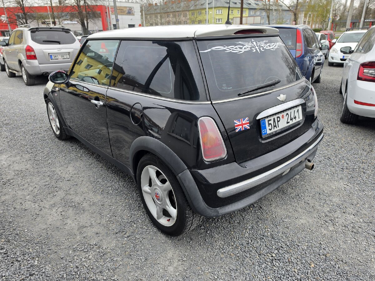 Mini Cooper
1.6 - 3