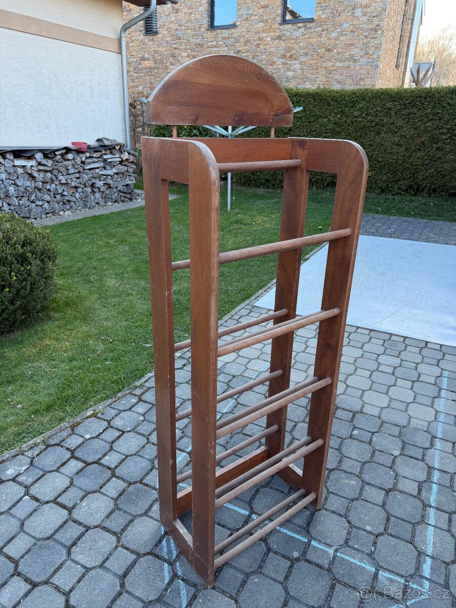 Dřevěné regály - 3