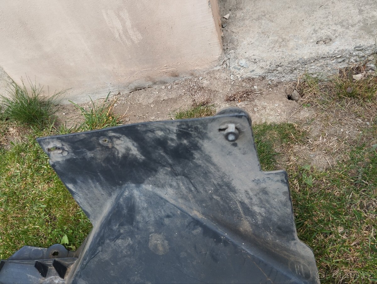 Plast pod Ranault Master 3, 2015 - 3