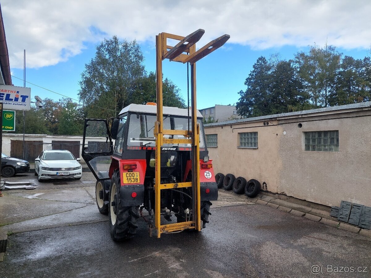 Vysokozdvižné zařízení na traktor Jungheinrich - 3