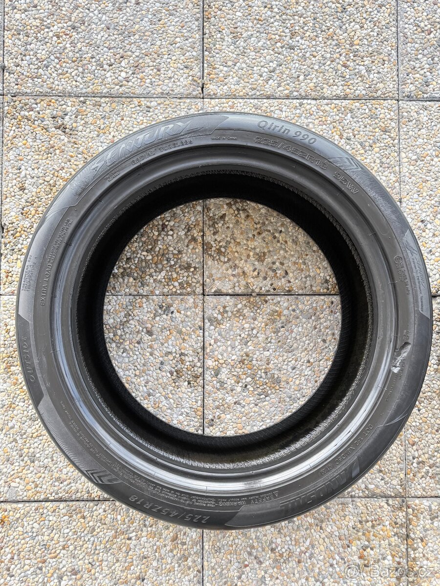 Letní sada 225/45 ZR18 Sentury - 3