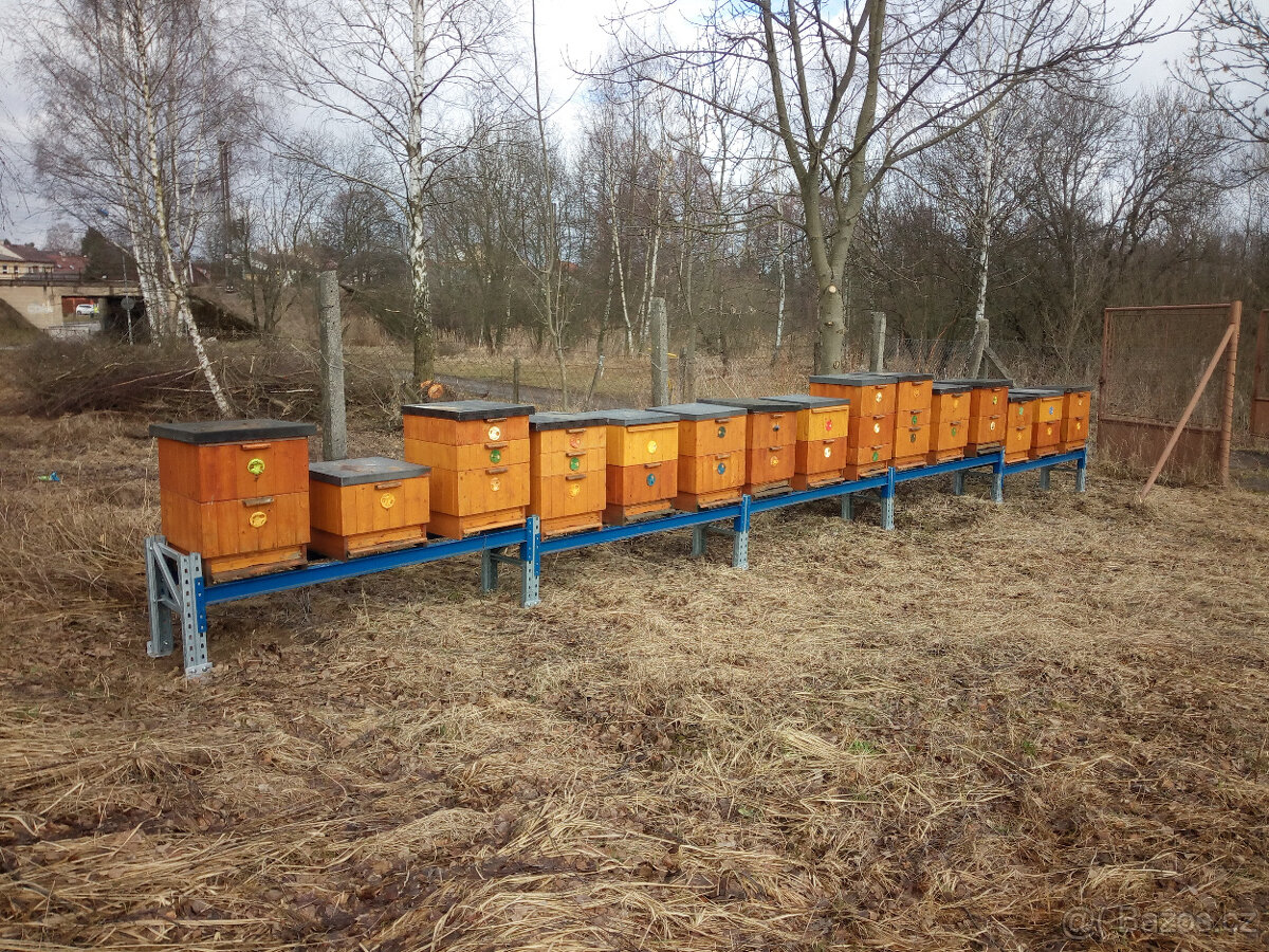Včelí úly sestava - 3