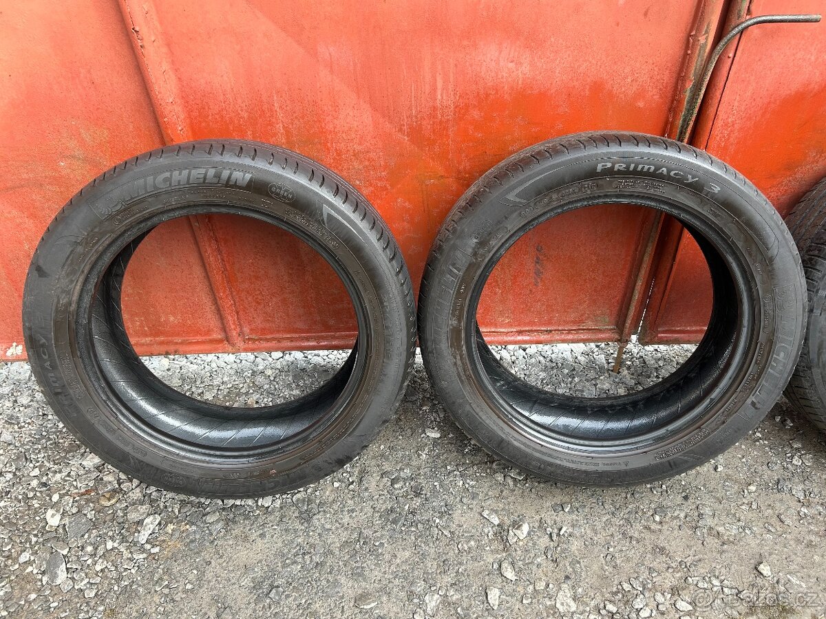 Prodám gumy 215/55/18 - 3