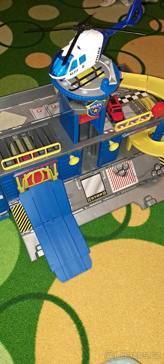 Auto policejní naklaďák - 3