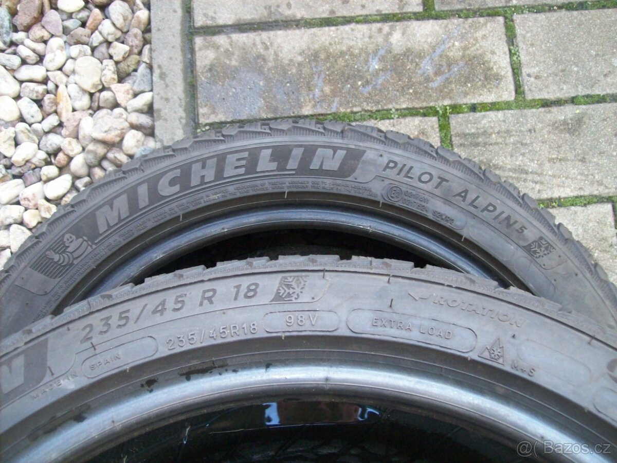2ks Michelin 235.45.18 98V Superb III / IV - 3