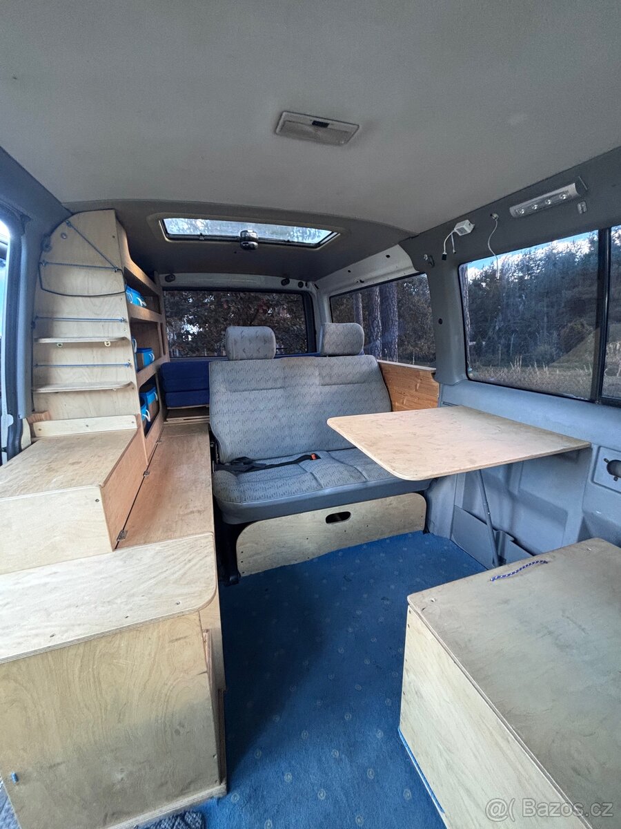 VW Transporter 2.4D SYNCRO - 3