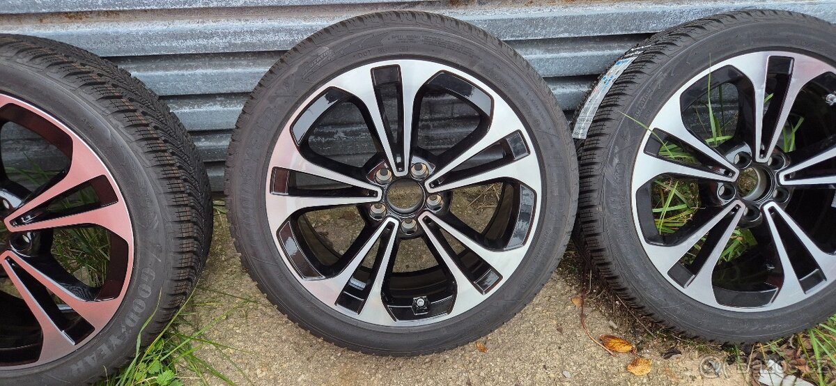 Mercedes C-Klasse W206 možnost pouzit na Octavia IV nebo Sha - 3