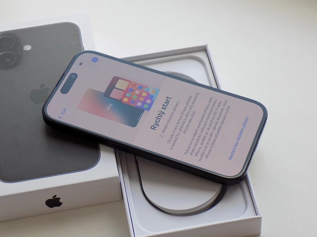 Apple iPhone 16 128GB Black, ZARUKA, Baterie 100% - 3