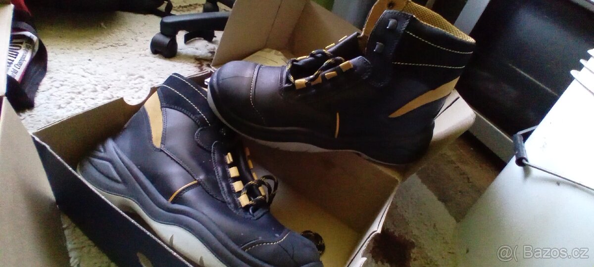 4x pánské pracovní boty vel. 44 NOVÉ - 3