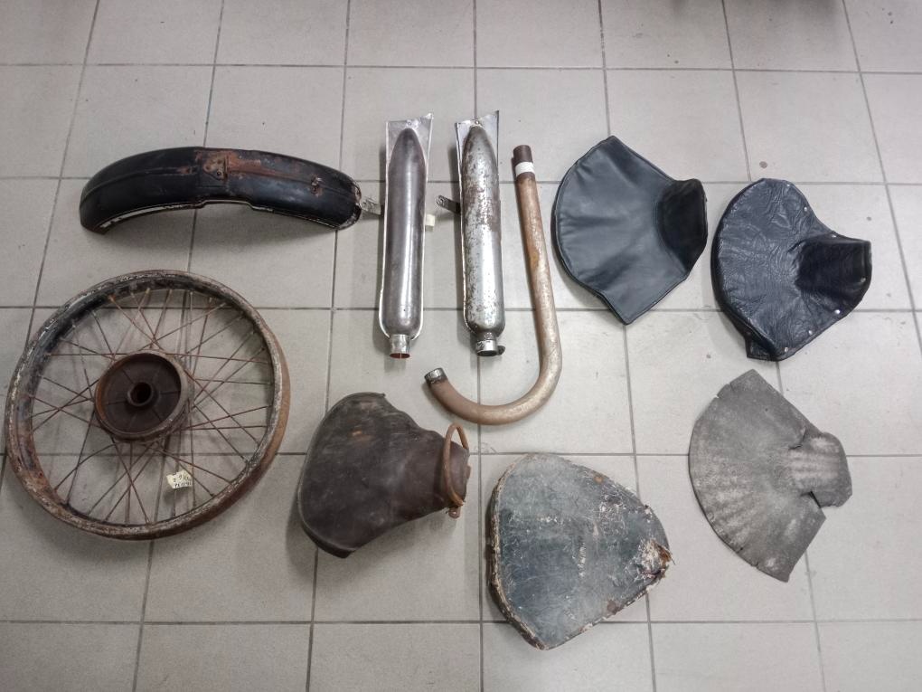 ČZ předválečná 250, 175 .. - 3