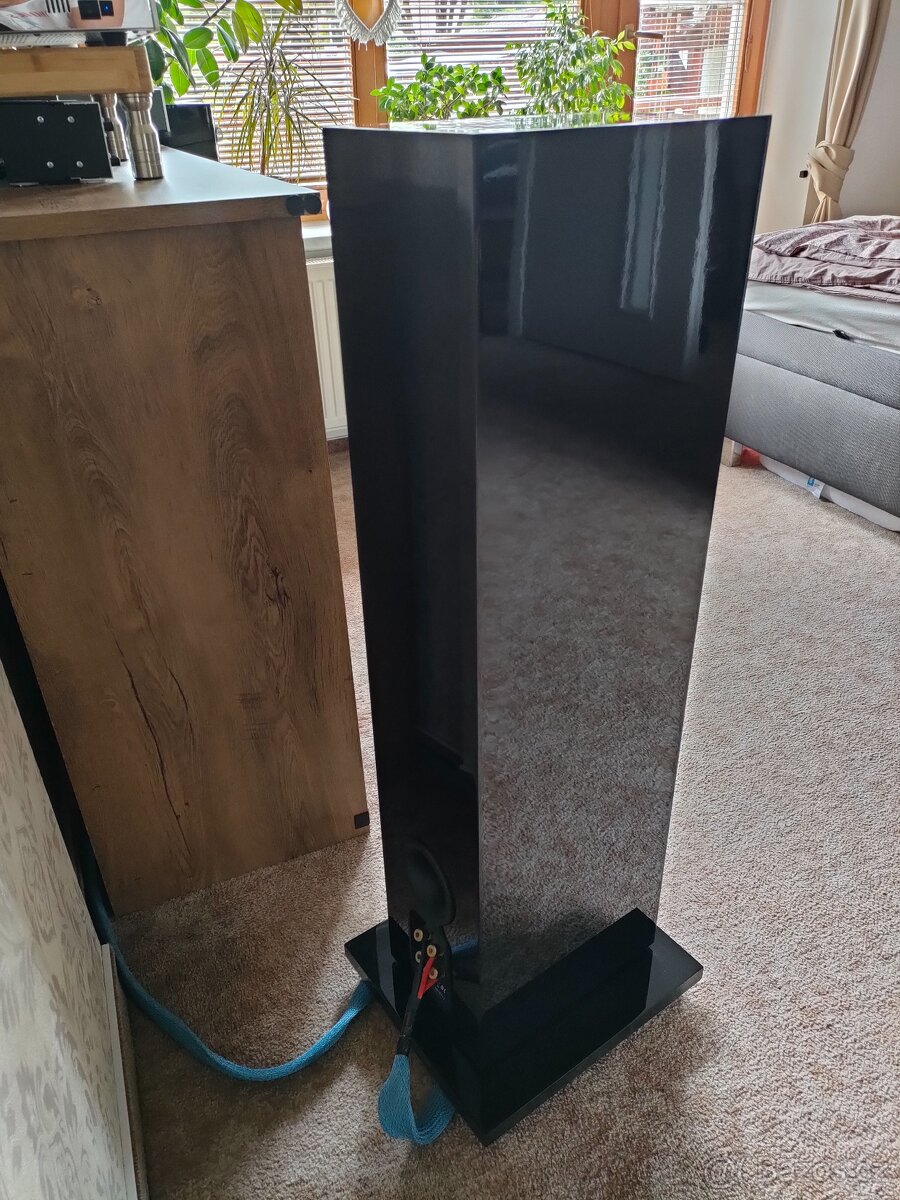 Bowers and Wilkins CM9 - 3