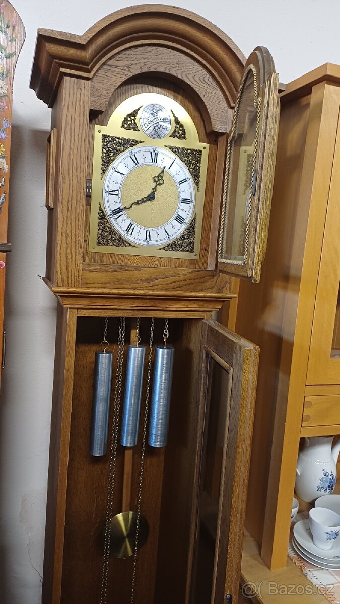Hodiny sloupové. - 3