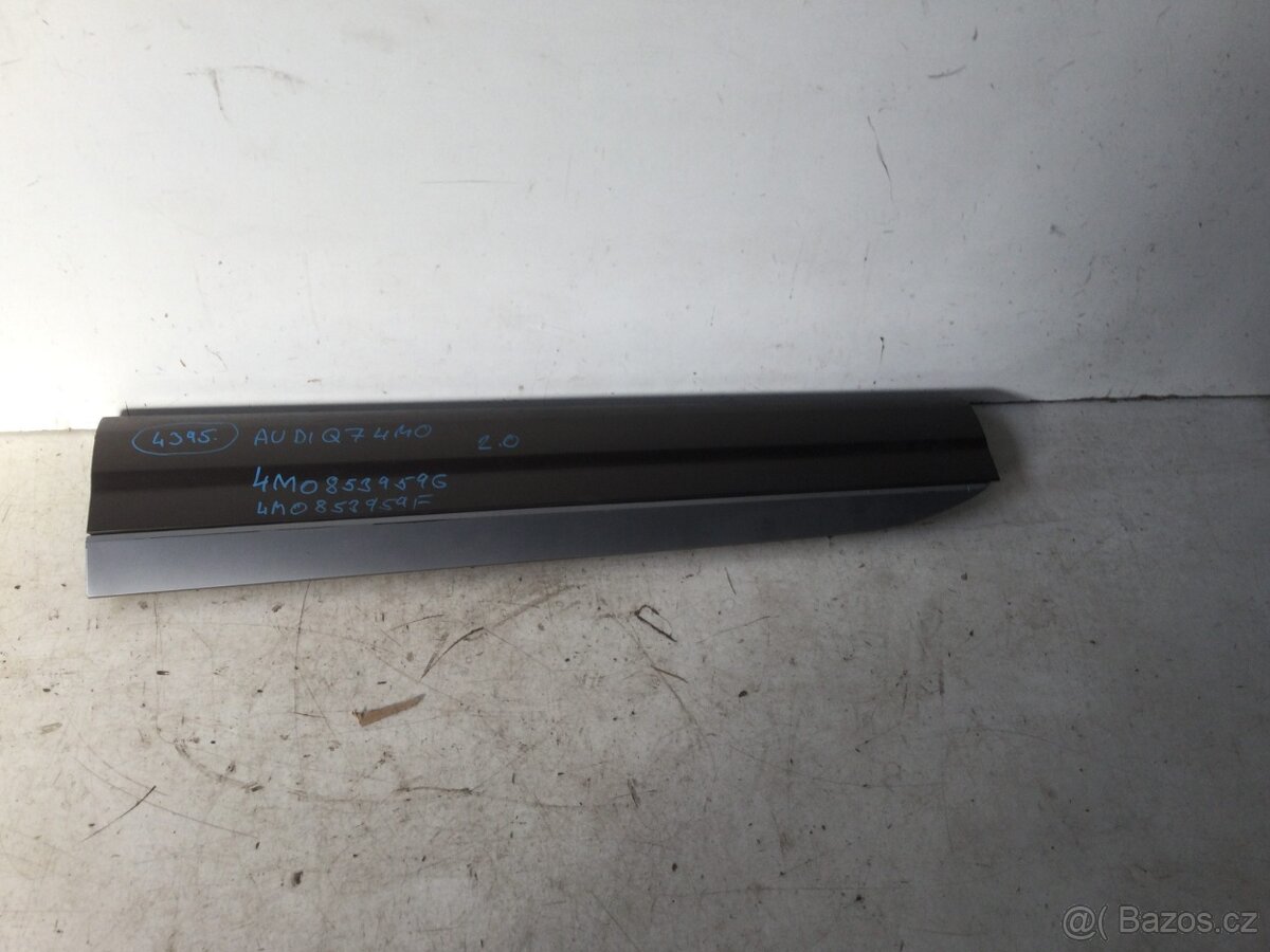 Levá lišta předních dveří Audi Q7 4M0853959G - 3