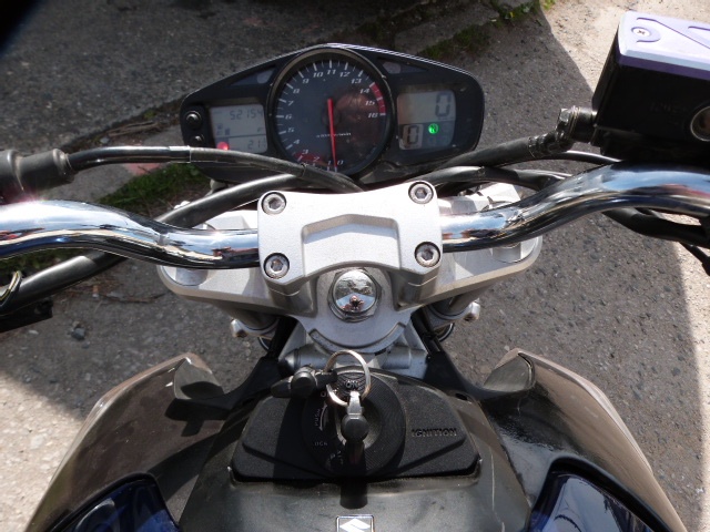 Suzuki gsr 600 - 3