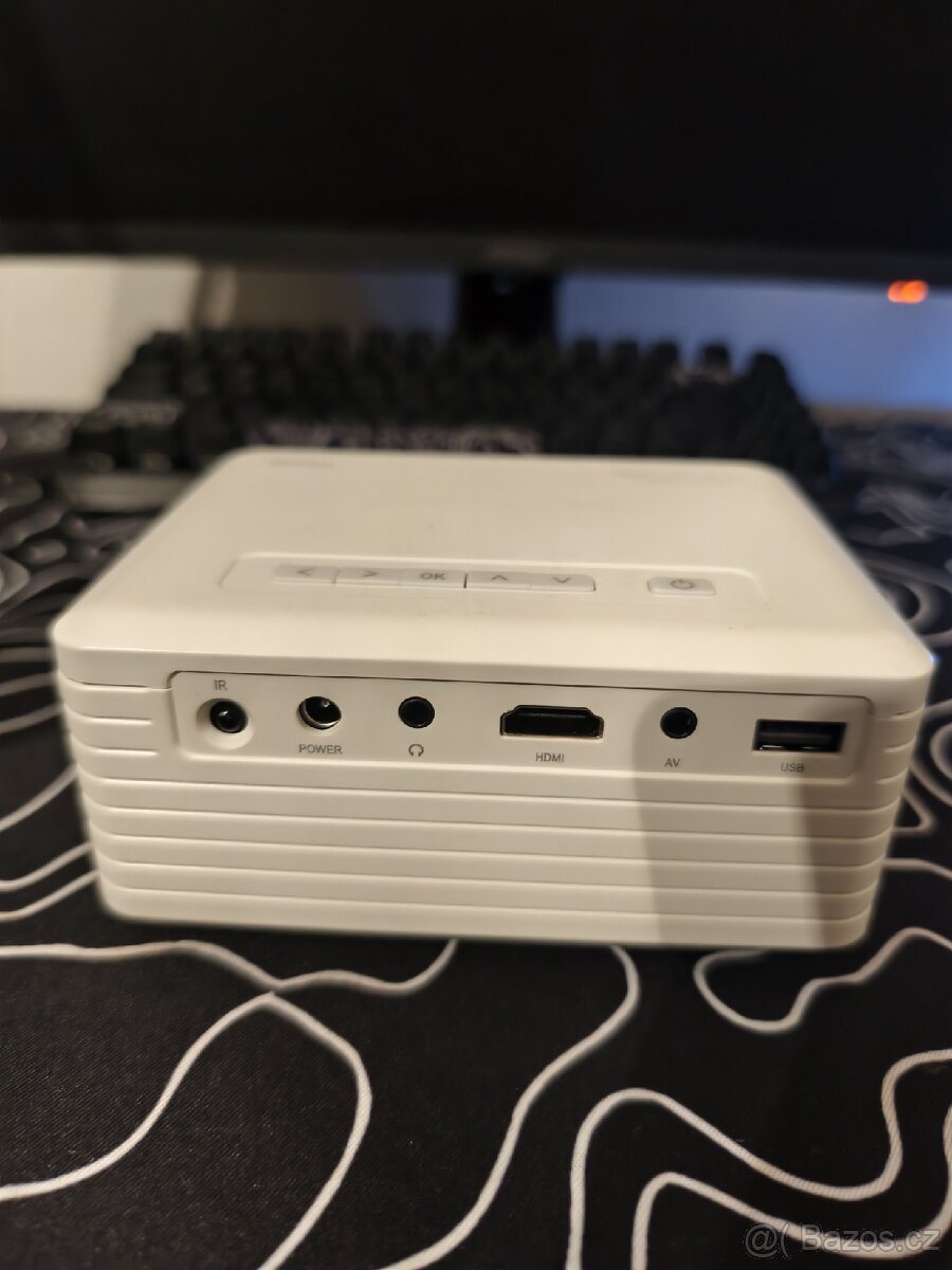 Projektor FullHD - 3