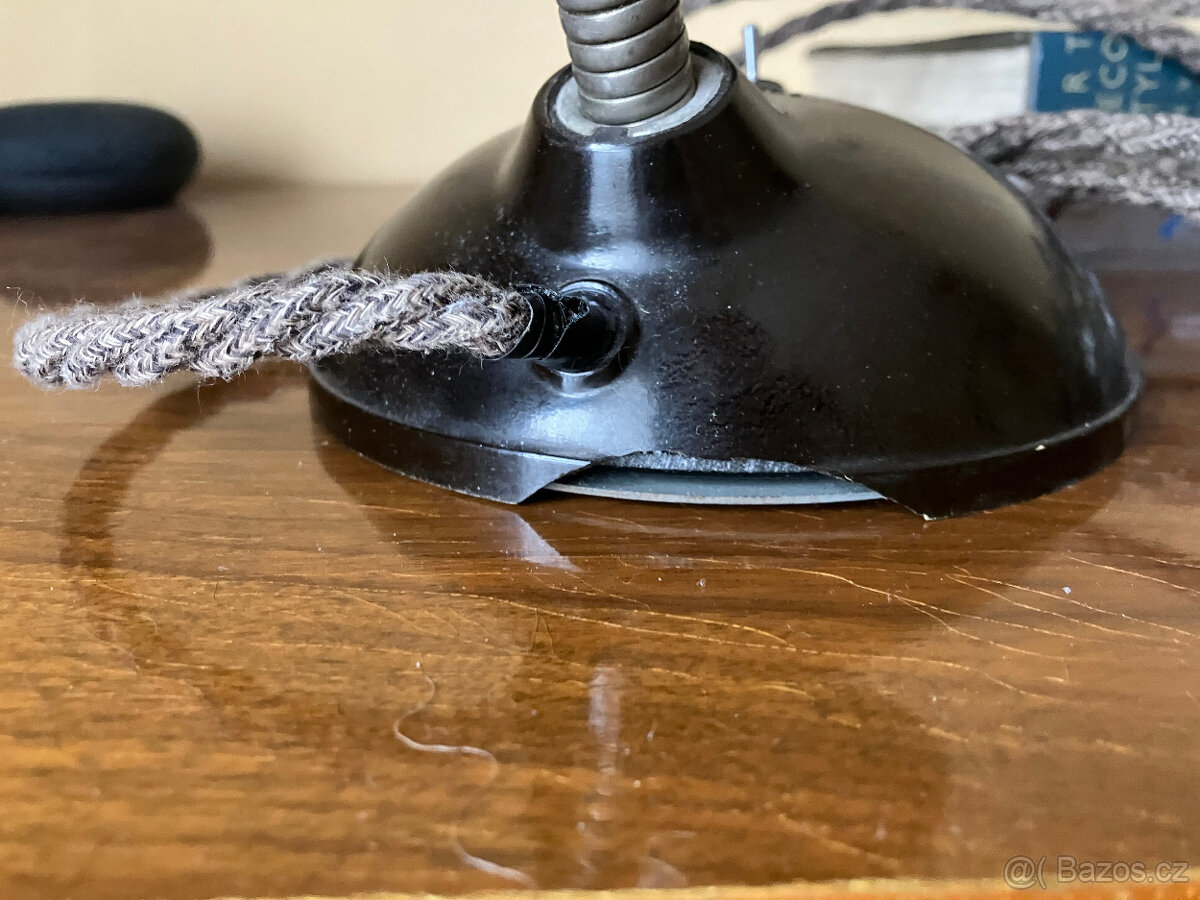 Funkcionalisticka bakelitova lampa typ 11105 - 3