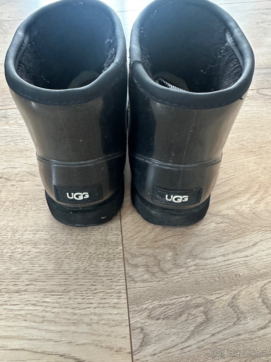 Ugg v 33,5 - 3