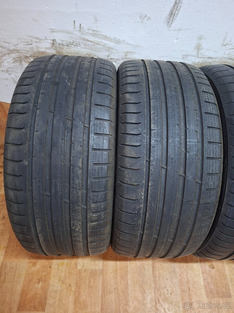Letní pneu 235/40/19 Nokian - 3