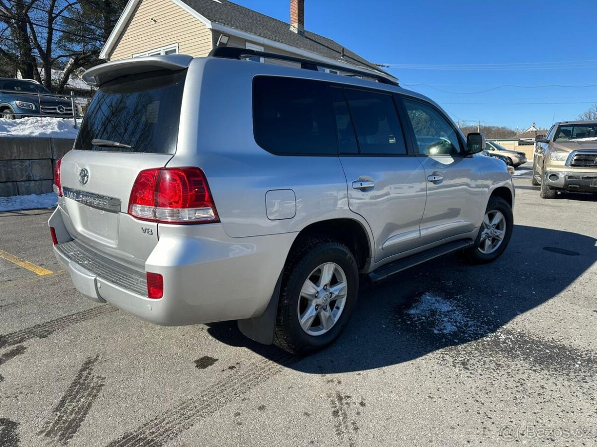 2011 TOYOTA LAND CRUISER 5.7V8