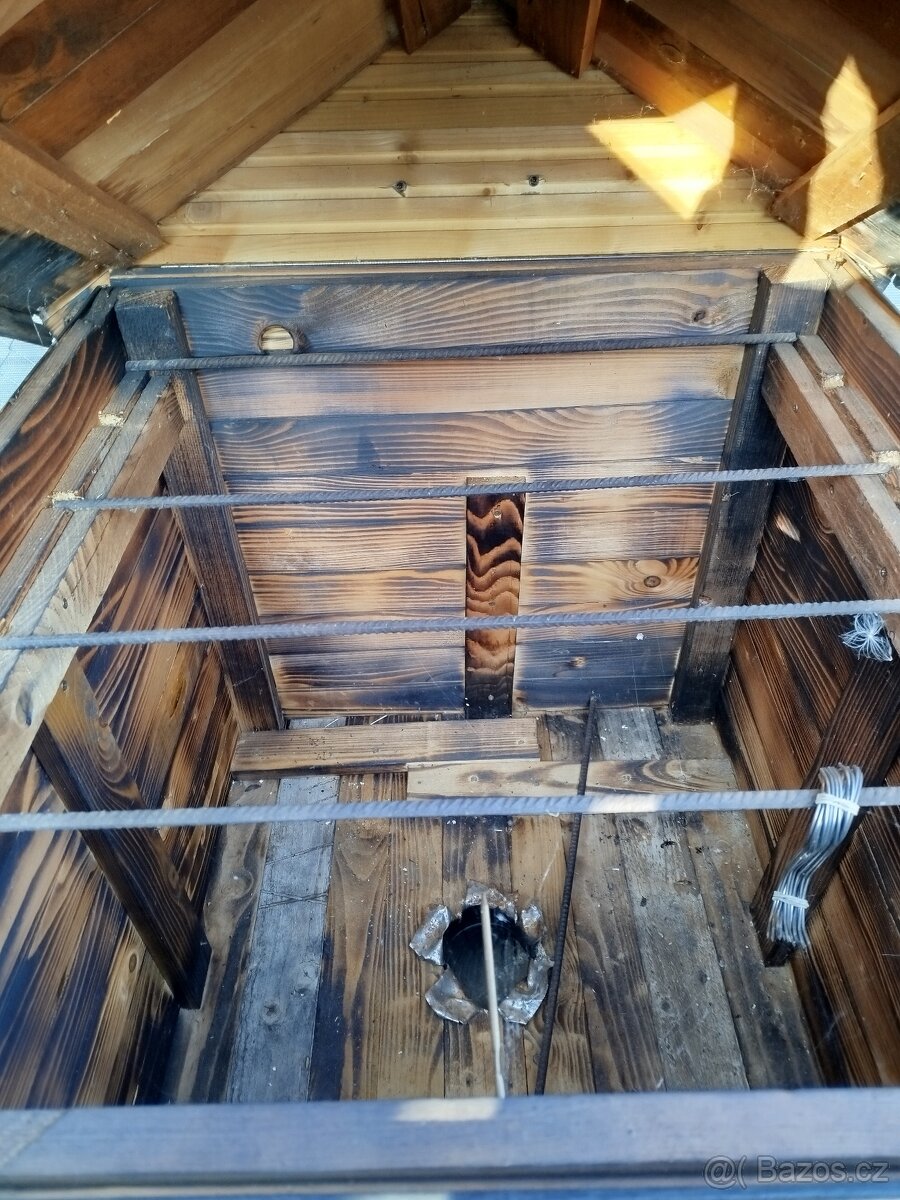 Dřevěná udírna - 3